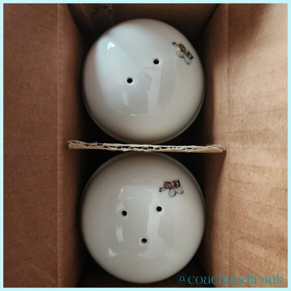 DISNEY Winnie the Pooh Blustery Day Salt & Pepper Shakers Collectable NWT - Picture 3 of 9